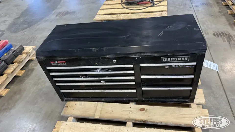Craftsman tool chest Storage and Bench