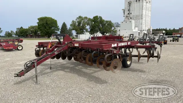 M&W 1875 Earthmaster