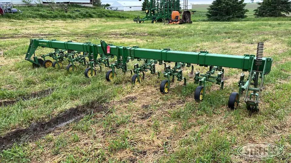 John Deere RM Row Crop Cultivator
