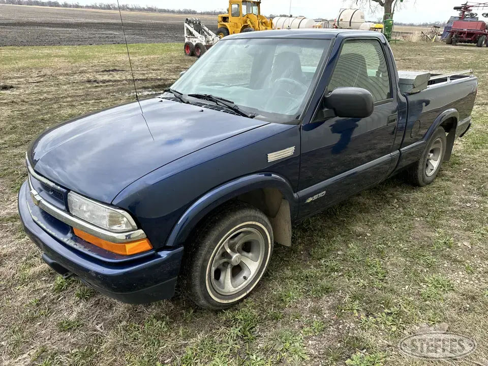 1999 Chevrolet S10 Compact Pickup
