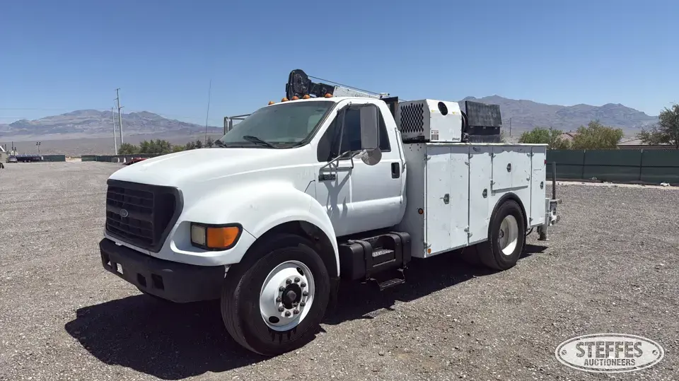 2000 Ford F-650 Service Utility Truck