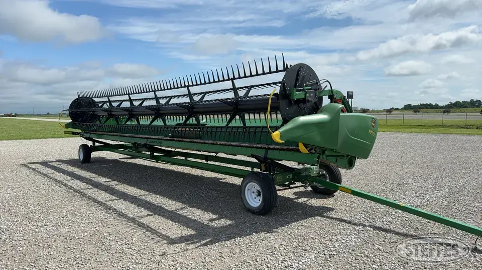 2018 John Deere 635FD Draper Head