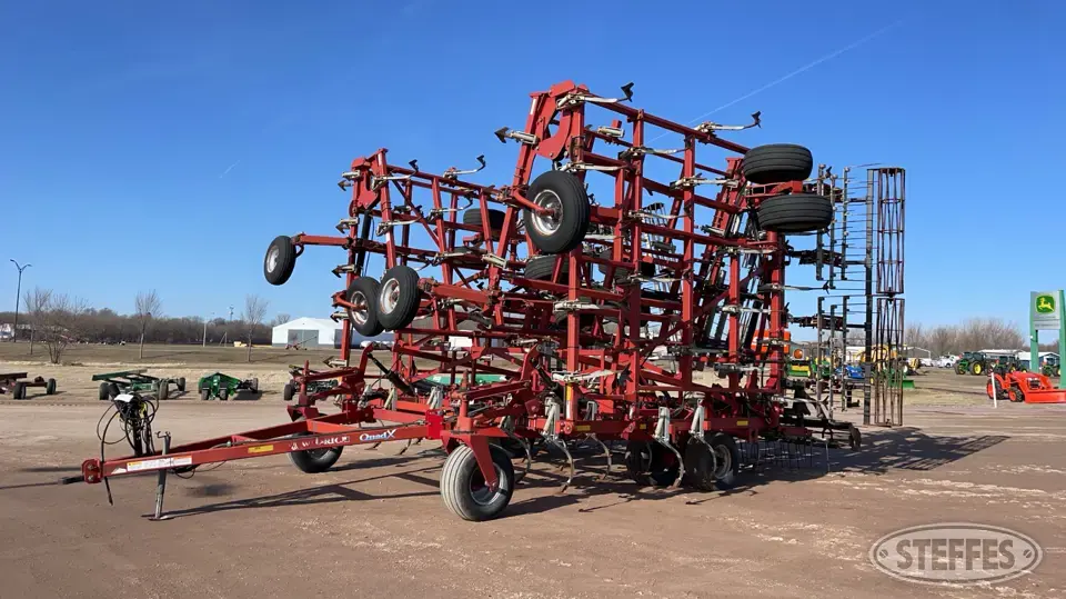 2012 Wil-Rich Quad X Field Cultivator