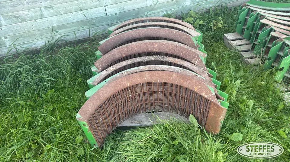 (9) John Deere small wire concaves Tractor Part