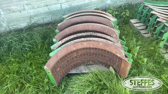 (9) John Deere small wire concaves