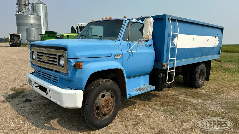 1975 GMC 6000 Single Axle Boxed Truck