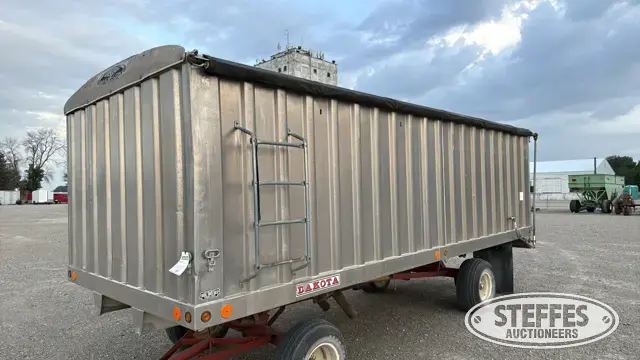 Dakota grain box