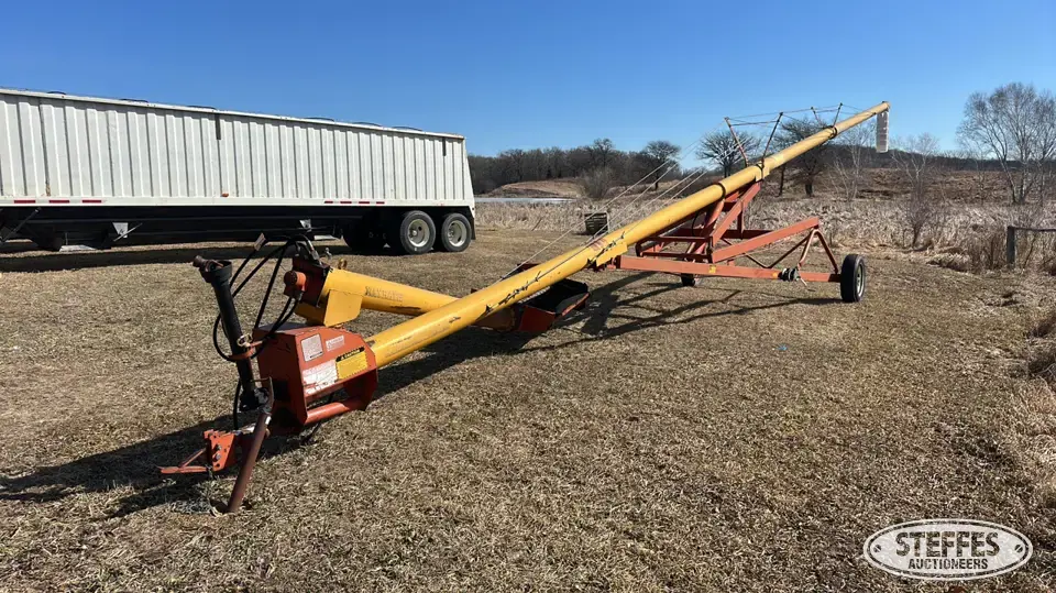 Mayrath swing hopper auger