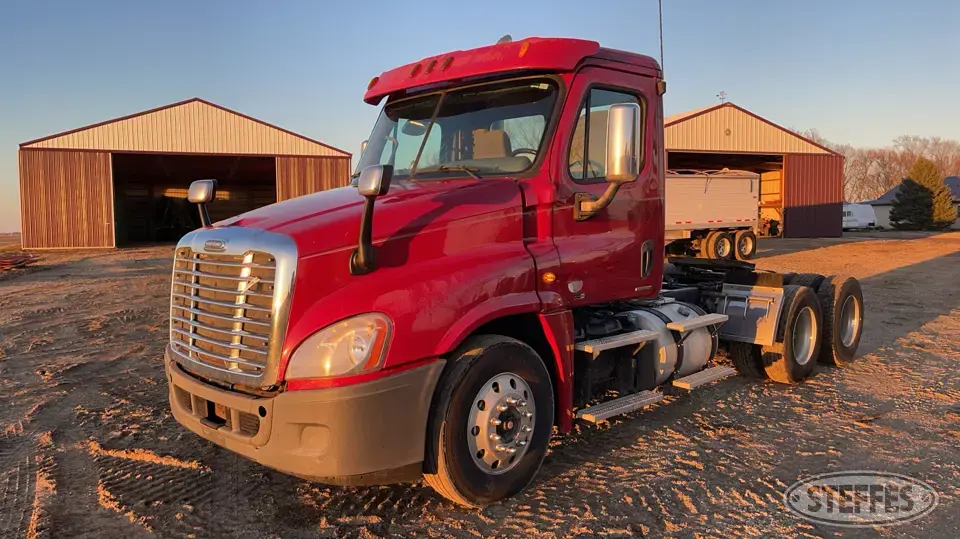 2012 Freightliner Cascadia Conventional Truck without Sleeper