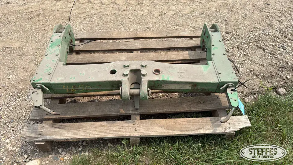 John Deere 3 pt. quick hitch Tractor Part
