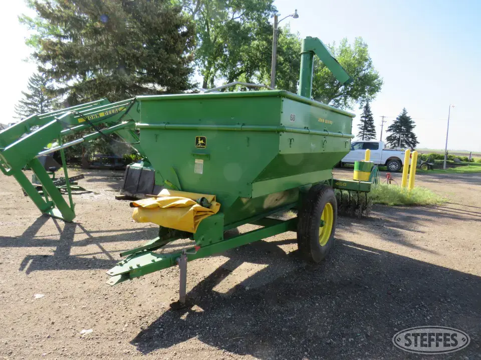 John Deere 68 Forage Wagon