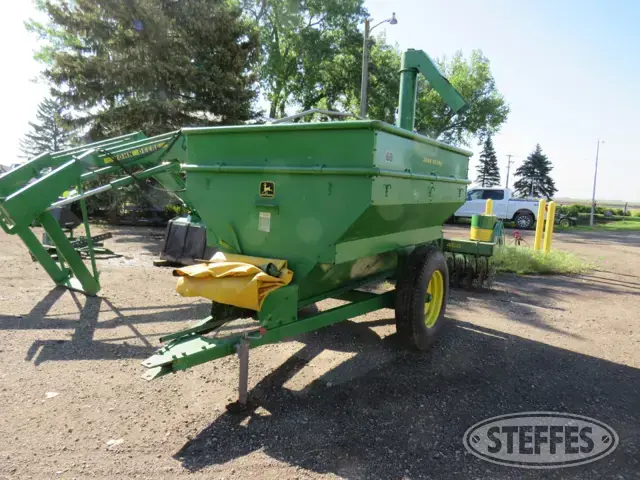 John Deere 68