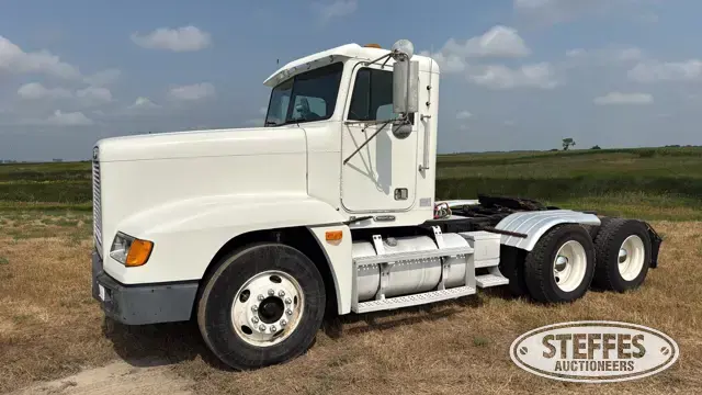 2000 Freightliner FLD120