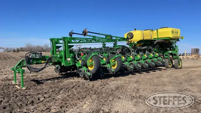 2023 John Deere 1775NT
