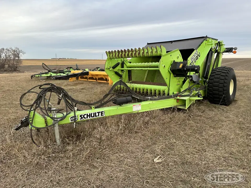 2019 Schulte 5000 Titan Rock Picker