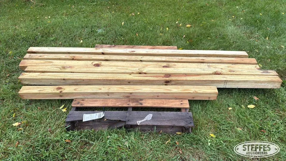 Dimensional lumber Farm Support Item