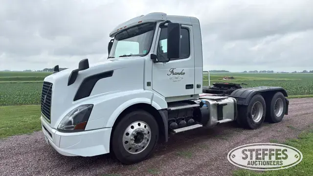 2016 Volvo VNL