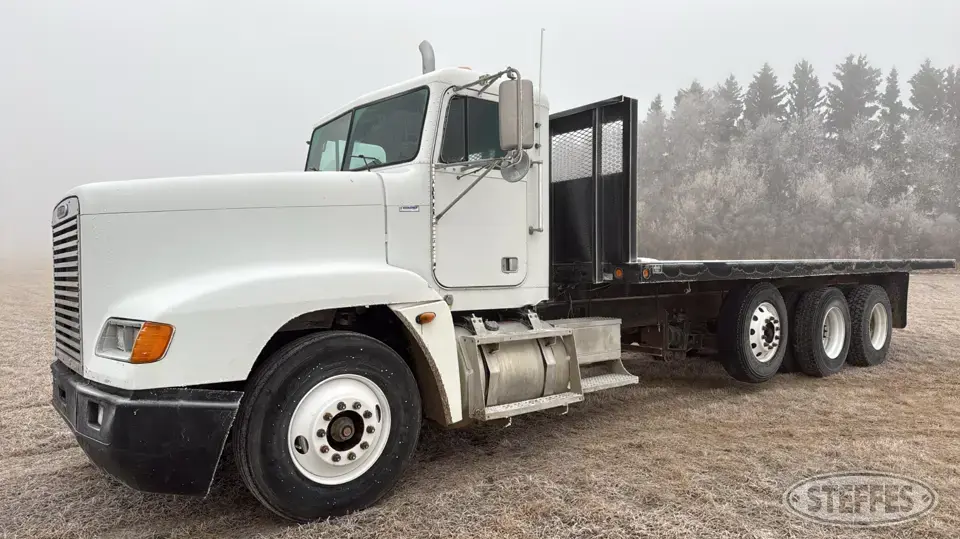 1997 Freightliner FLD120 Flatbed Truck