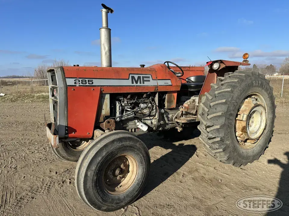 1974 Massey Ferguson 285 2WD Tractor