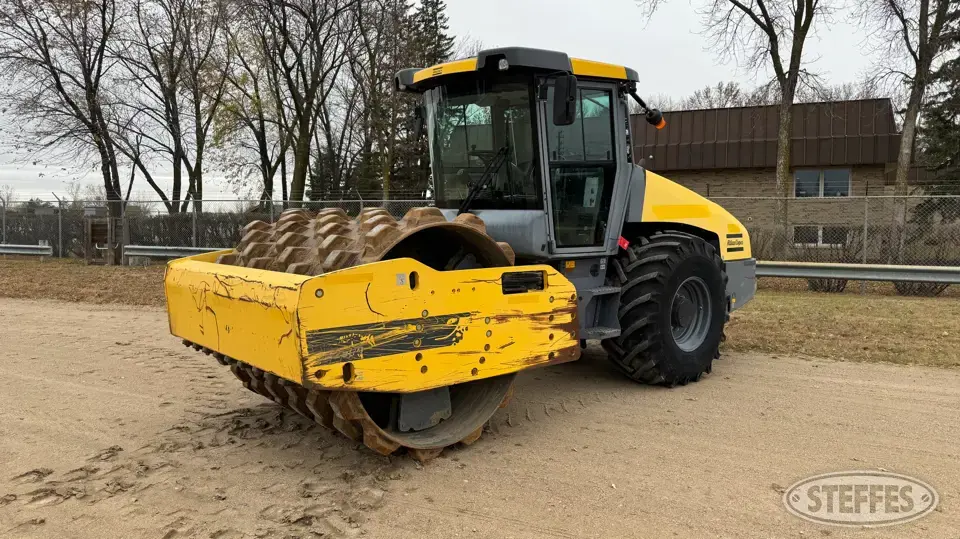 2014 Dynapac CA2500PD Self-Propelled Padfoot Compactor