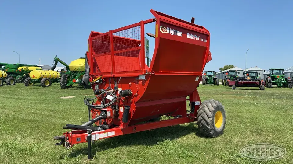 2017 Highline CFR650 Bale Pro Bale Handling
