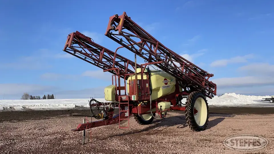 Hardi 1200 Pull-Type Sprayer