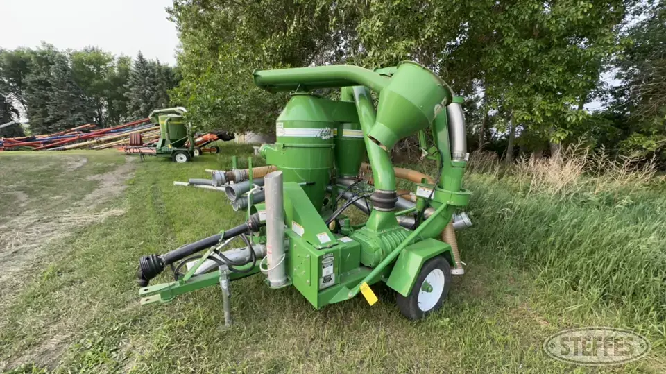 2016 Walinga 6614 Pneumatic Grain Equipment
