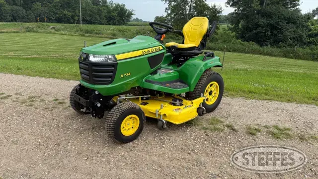 2021 John Deere X734