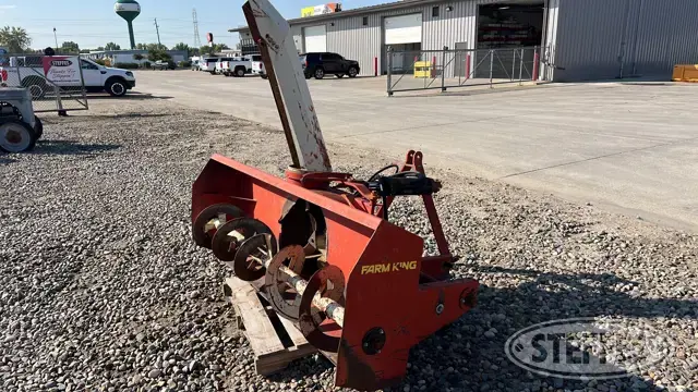 Buhler Farm King 840 snowblower