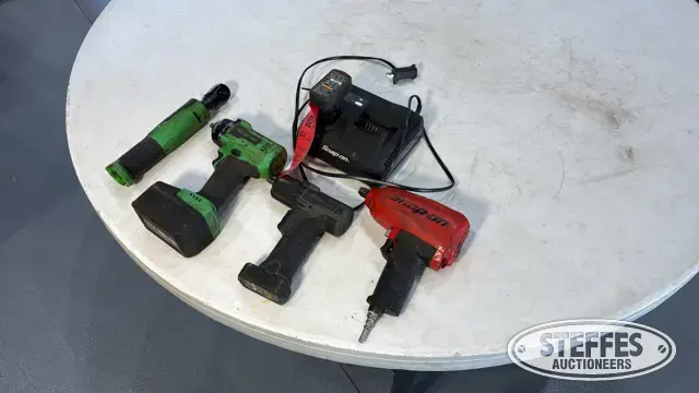Snap-on battery power pack