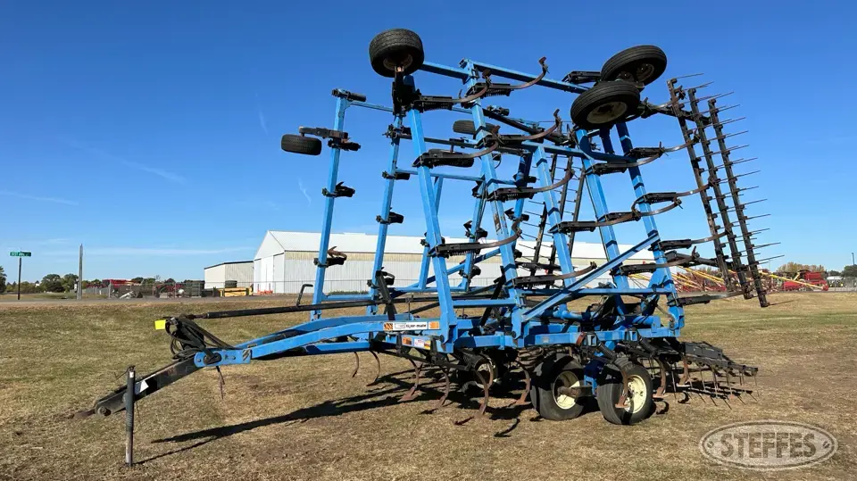 1993 DMI Tiger-Mate Field Cultivator