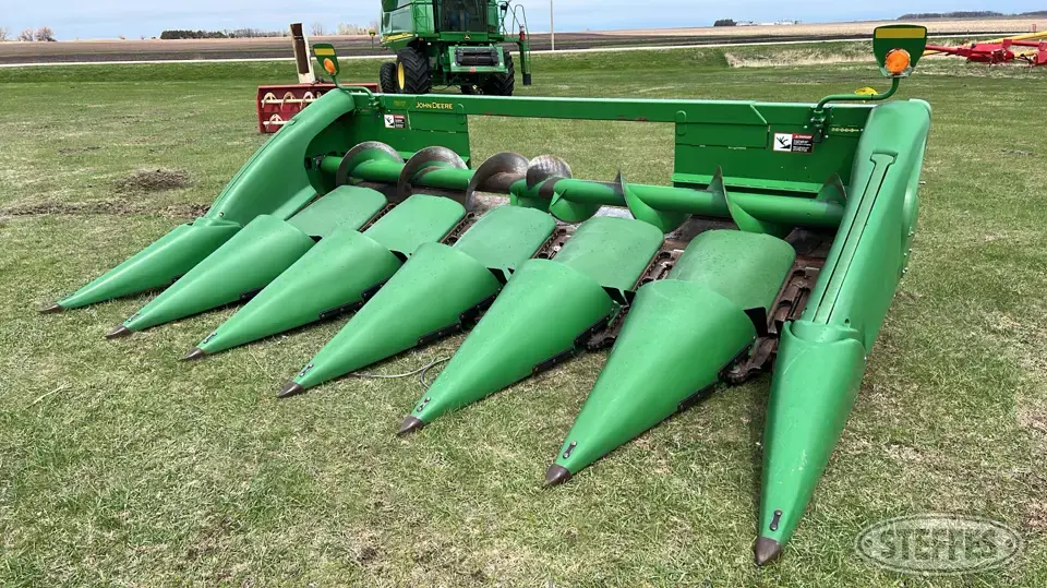 2008 John Deere 606C Corn Head