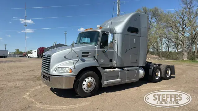 2014 Mack Pinnacle CXU613