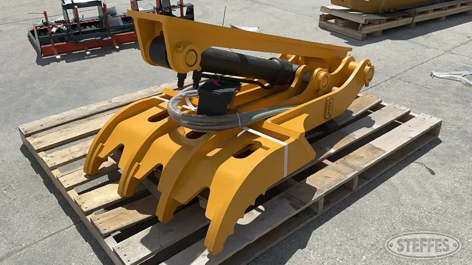 Jisan Thumb 20-25H Excavator Attachment
