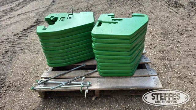 (22) John Deere suitcase weights