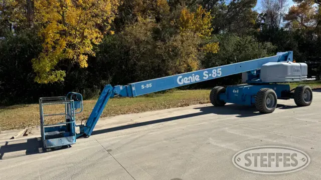 1999 Genie S-85