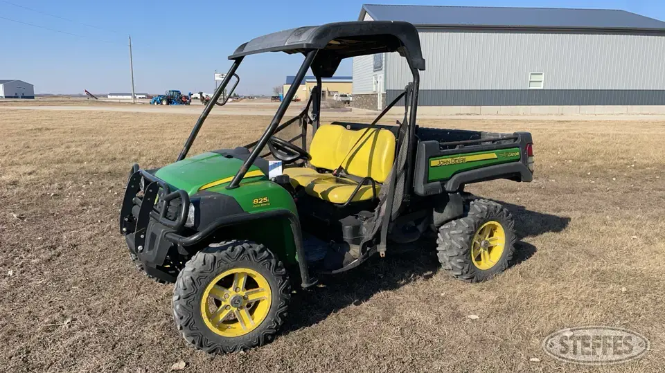 2014 John Deere 825i XUV UTV