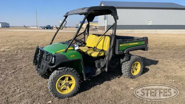 2014 John Deere 825i XUV