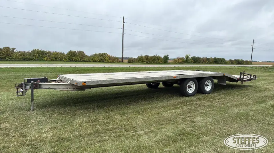 Shop-built tandem axle equipment trailer Flatbed Trailer