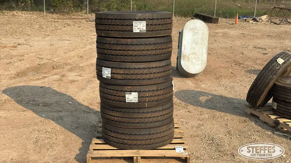 (6) Hankook 235/75R17.5 tires Truck Tire