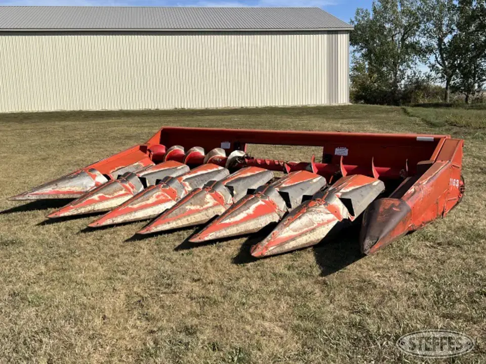 Massey Ferguson 1163 Corn Head