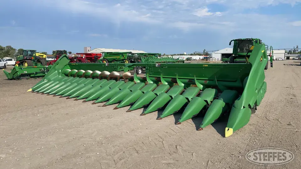 2022 John Deere C18R Corn Head