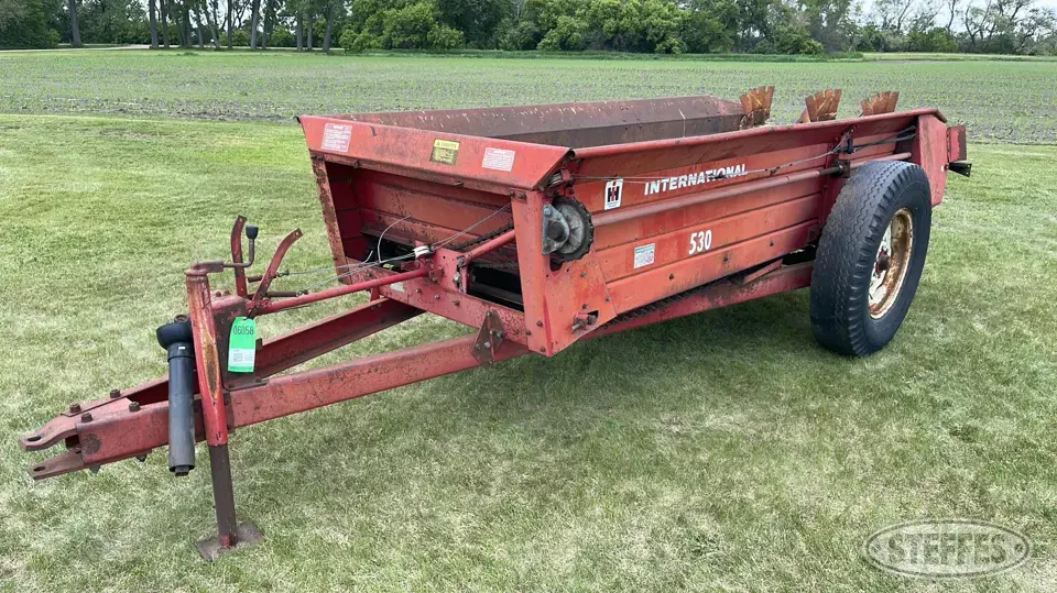 International 530 Manure Application Equipment
