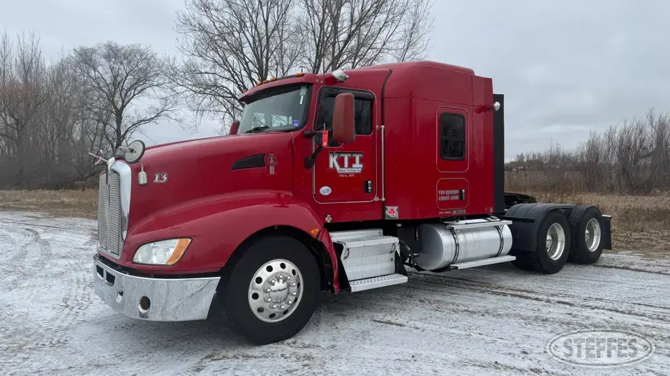 2013 Kenworth T660 Conventional Truck with Sleeper