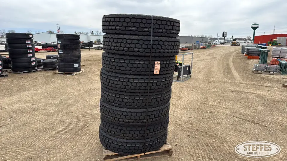(8) Aosen ALD811 11R24.5 truck tires