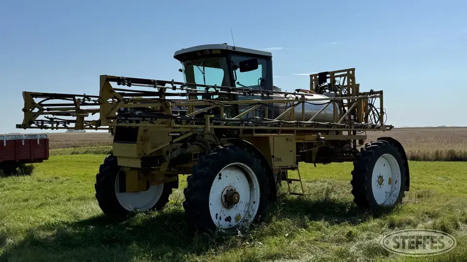 RoGator 854 Self-Propelled Sprayer
