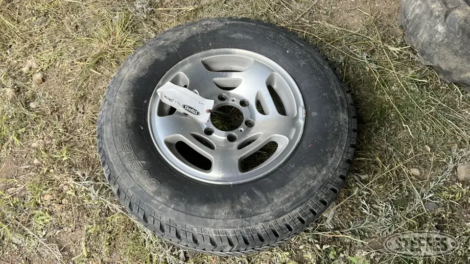 Bridgestone Dueler 685 Passenger-Light Truck Tire