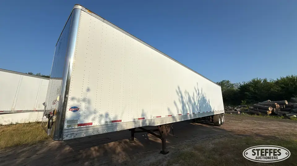 2009 Utility VS2DX Van Trailer