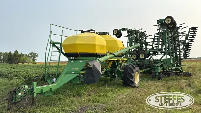 1999 John Deere 1820