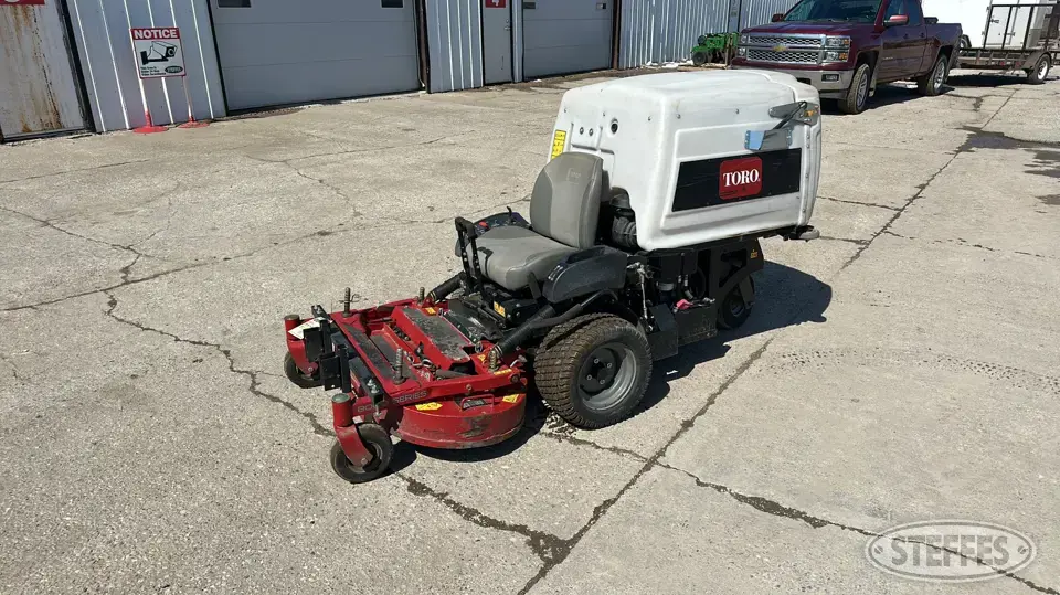 Toro 8000 Series Zero Turn Mower